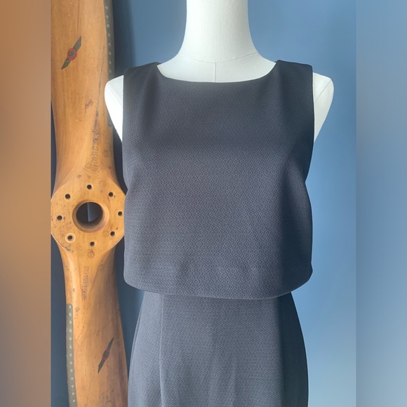 Trina Turk Shalay Ponte textured dress. Size 4. - Picture 5 of 12